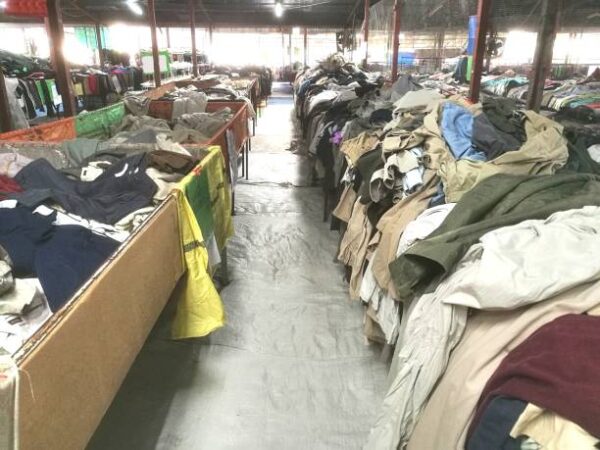 Clothing Truckload – Canadian Tire, Mixed - Image 2